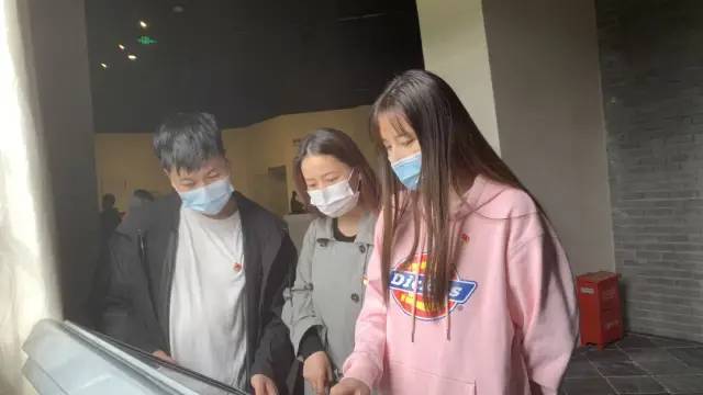 问鼎娱乐