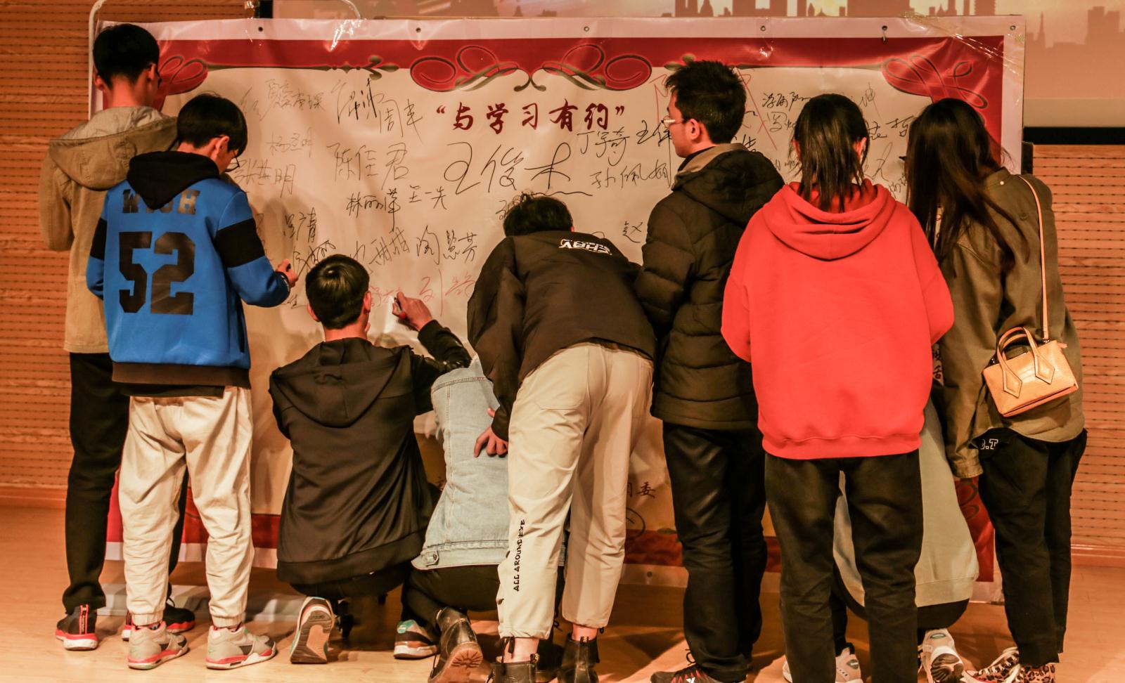 问鼎娱乐